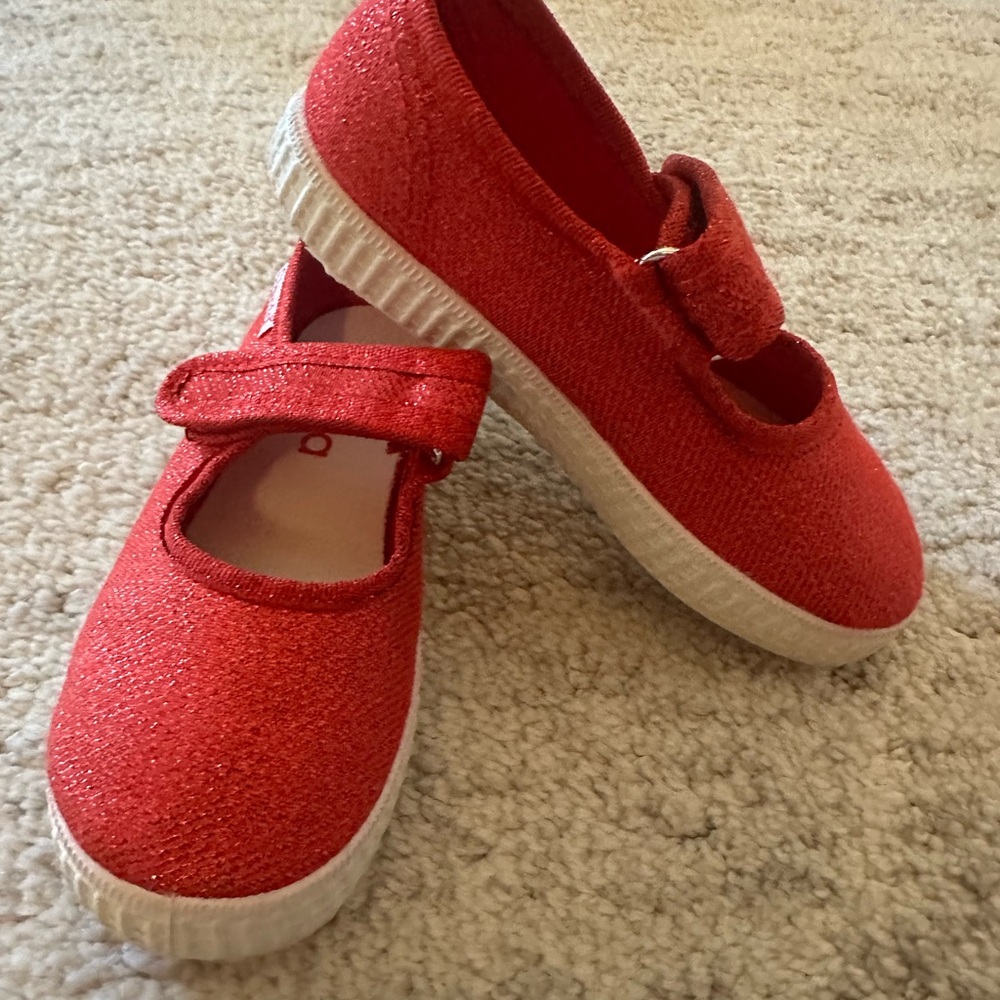 WORN ONCE- Red Glitter Toddler 8.5 Cientas Shoes